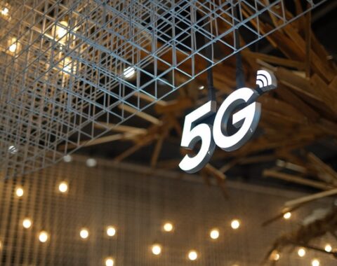 5G and Augmented Reality